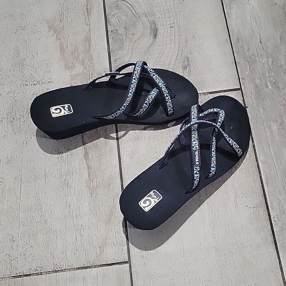 Teva blue straps wedge sandals size 8 like new condition